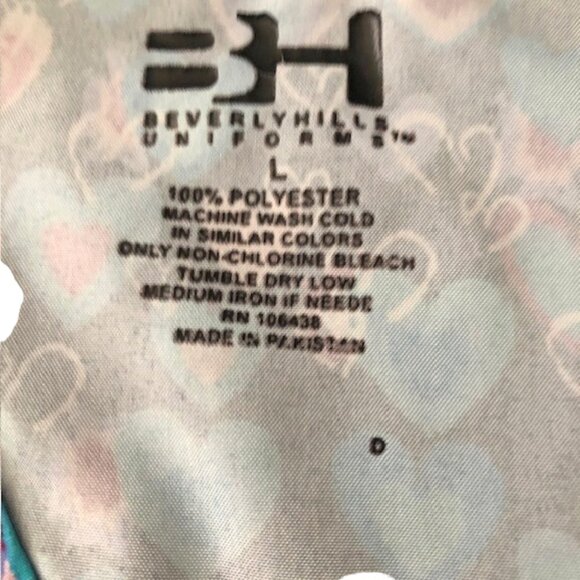 Beverly Hills Uniforms Women’s Printed Scrub Top Hearts - L - Picture 5 of 5